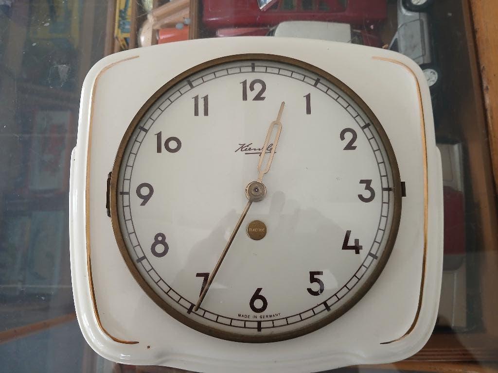 Art Deco vintage keramische klok Kienzle, Antiquités & Art, Antiquités | Horloges, Enlèvement ou Envoi