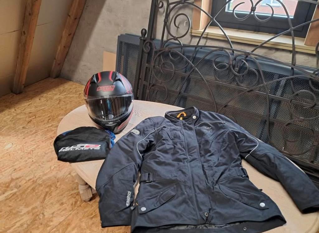 Motorhelm & motorjas – slechts 1x gedragen, Ophalen, Zo goed als nieuw, Maat 46 (S) of kleiner