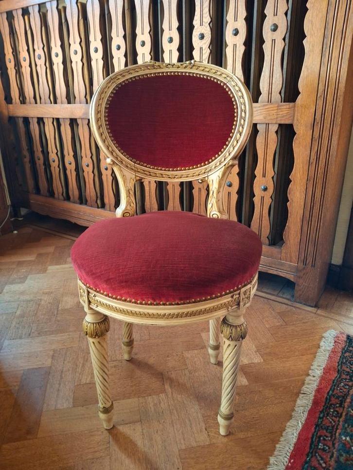 Antiek stoeltje, Antiek en Kunst, Antiek | Meubels | Stoelen en Sofa's, Ophalen