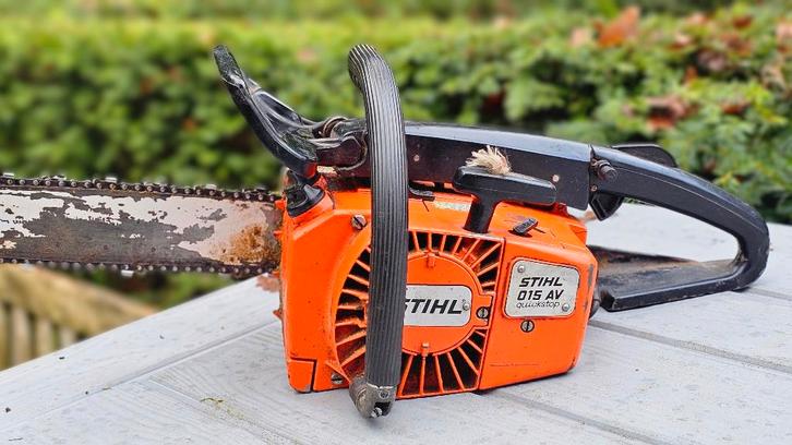 Kettingzaag STIHL 015 AV, Doe-het-zelf en Bouw, Gereedschap | Zaagmachines, Gebruikt, Kettingzaag, Ophalen