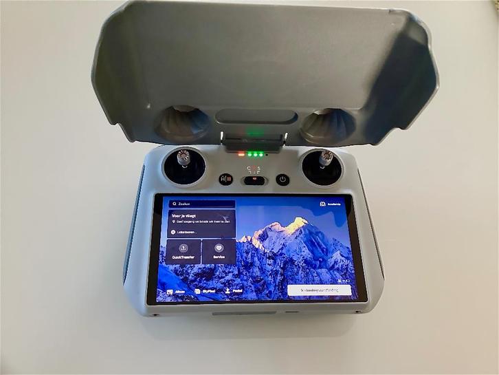 DJI RC Controller rm 330, Audio, Tv en Foto, Drones, Zo goed als nieuw, Professionele drone, DJI, 250 tot 900 gram, Meer dan 45 minuten