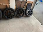 Velgen (nieuwstaat) met zomerbanden 18” 245/40, Auto-onderdelen, Banden en Velgen, Ophalen of Verzenden, Velg(en)