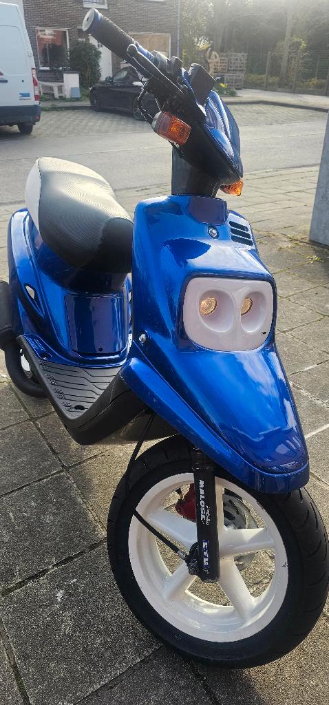 Booster MBK de classe A, Vélos & Vélomoteurs, Scooters | Marques Autre, Comme neuf, Classe A (25 km/h), Deux-temps, Enlèvement