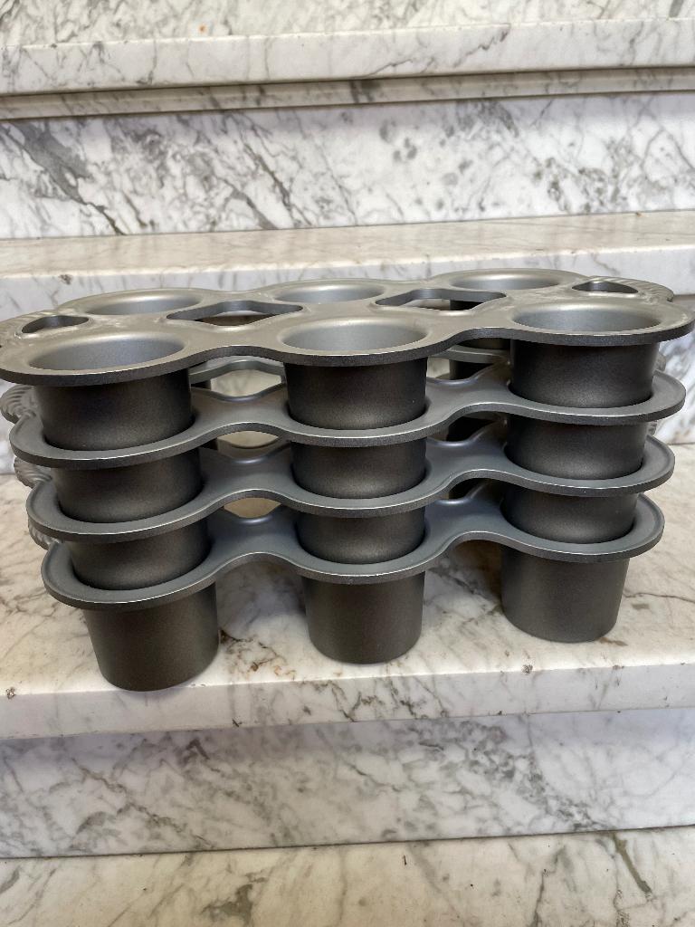 cupcake/ cruffin vorm, Hobby en Vrije tijd, Ophalen of Verzenden, Zo goed als nieuw, Bakvorm