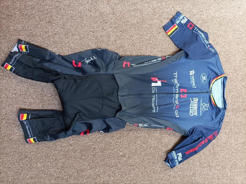 Tout nouveau Sprintpak Vermarc petit, Vélos & Vélomoteurs, Accessoires vélo | Vêtements de cyclisme, Neuf, Vêtements d'extérieur