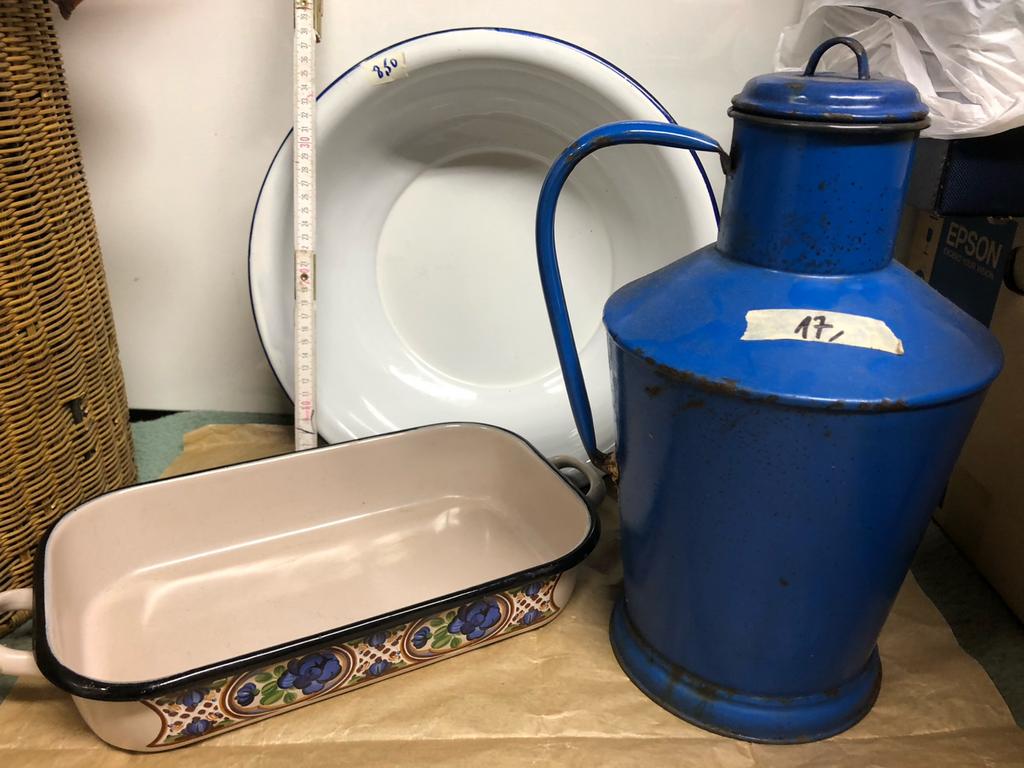 Antiek email en keramiek, Ophalen of Verzenden