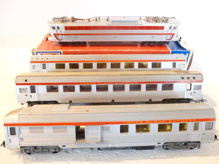 TRAINS HO, Hobby en Vrije tijd, Modeltreinen | H0, Gebruikt, Locomotief, Gelijkstroom, Jouef, Ophalen of Verzenden