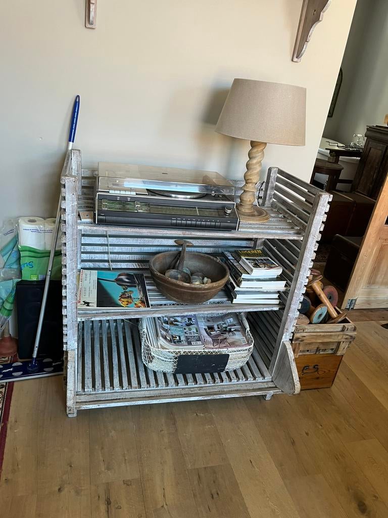 Oud broodrek, Ophalen