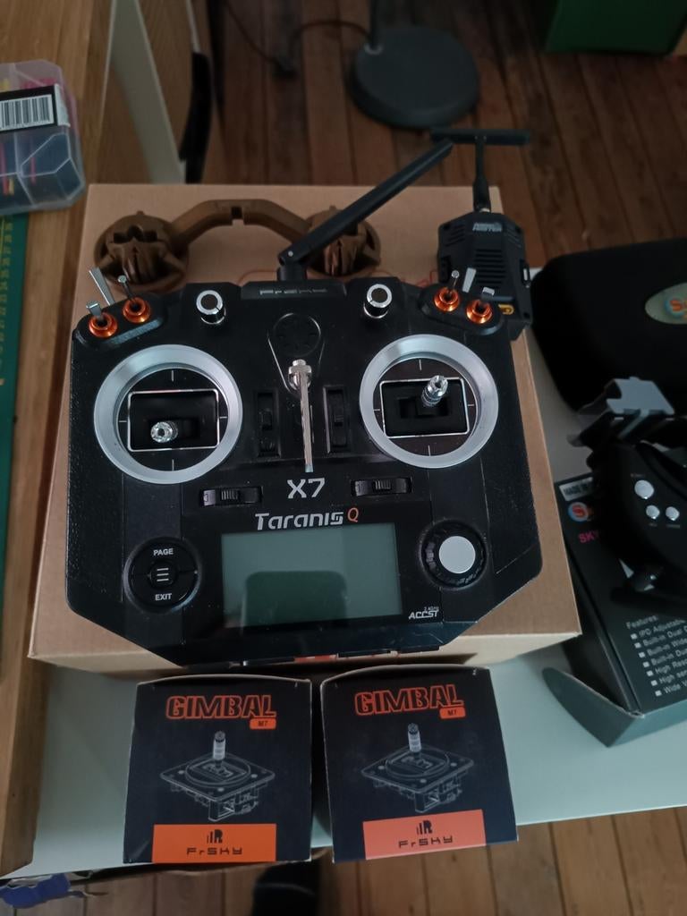 Taranis qx 7 controller met elrs modul + skyzone01s fpv bril, Ophalen