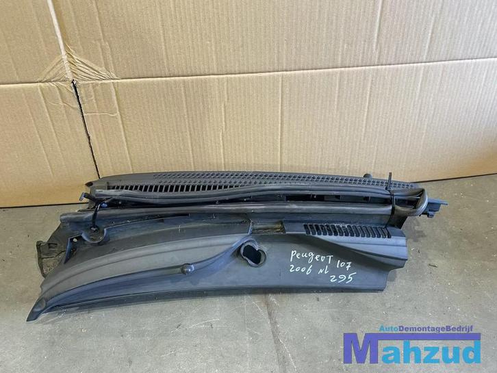 PEUGEOT 107 C1 Paravan paravaan paravent 2005-2014, Auto-onderdelen, Carrosserie, Motorkap, Peugeot, Gebruikt