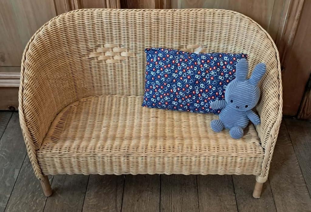 Canapé enfant en rotin / osier – banquette vintage bohème, Enlèvement