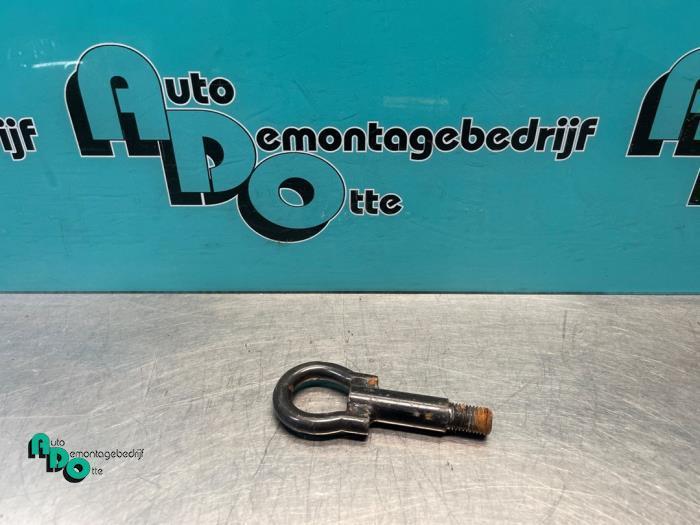 Crochet de remorquage avant d'un Nissan Micra (Micra 03-) (T, Autos : Pièces & Accessoires, Suspension & Châssis, Nissan, Utilisé