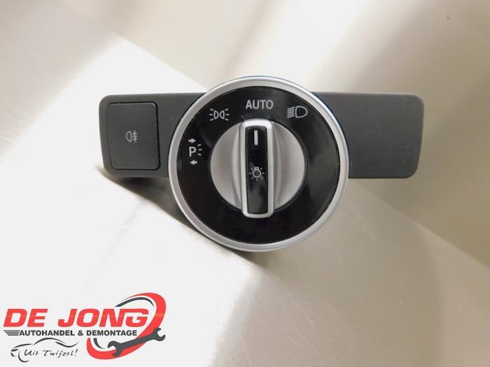 Licht Schakelaar van een Mercedes E-Klasse, Auto-onderdelen, Dashboard en Schakelaars, Mercedes-Benz, Gebruikt, 3 maanden garantie