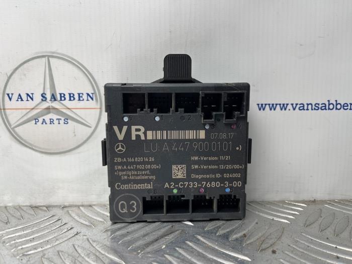 Module verrouillage central des portes d'un Mercedes Vito, -, 3 mois de garantie, Utilisé, -