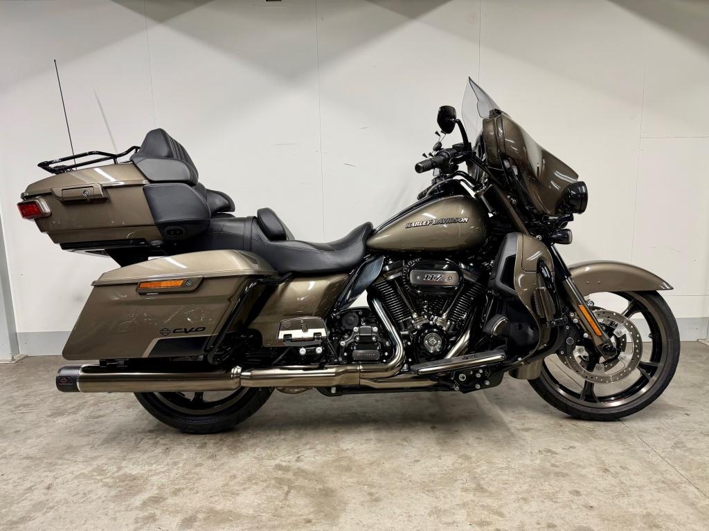 Harley-Davidson TOURING FLHTKSE ULTRA LIMITED CVO MET ELEKTR, Motos, Motos | Harley-Davidson, Via Galileo Galilei 1
30033   Noale, IT