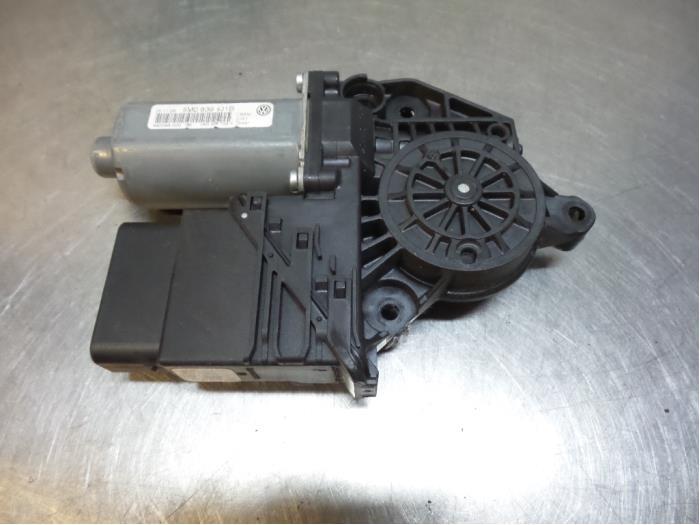 Raammotor Portier van een Volkswagen Golf Plus (Golf Plus 05, Auto-onderdelen, Carrosserie, Volkswagen, Gebruikt, 3 maanden garantie