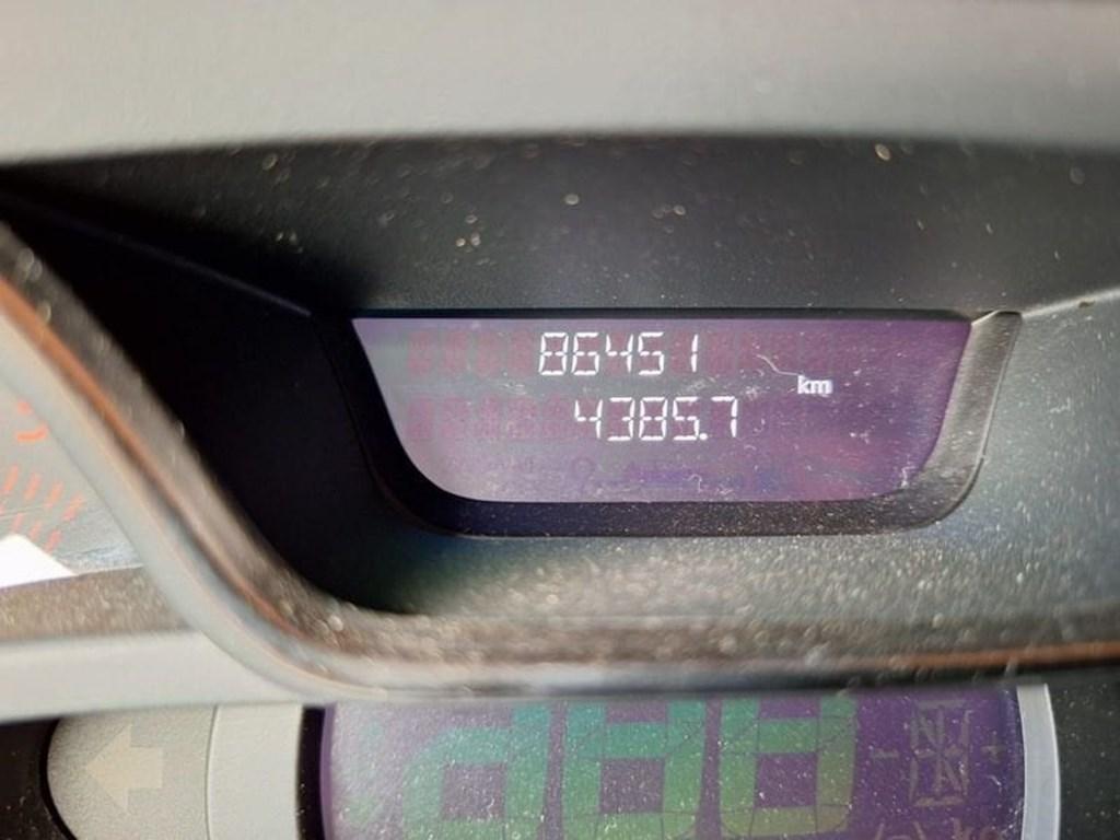 Renault Captur dCi Corporate Edition, https://public.car-pass.be/vhr/63d07ba5-af0d-4879-9b46-b4919f580baf, 110 g/km, Emergency brake assist