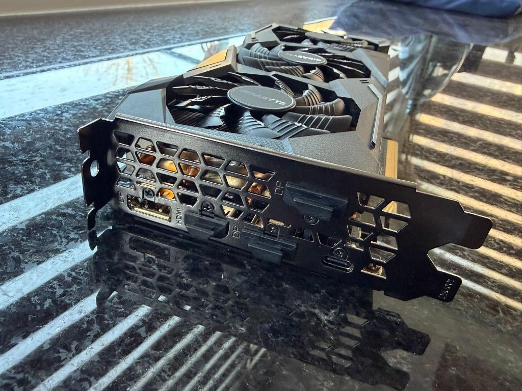 Gigabyte NVIDIA RTX2080, Computers en Software, Videokaarten, Zo goed als nieuw, Nvidia, HDMI, DisplayPort, Ophalen of Verzenden