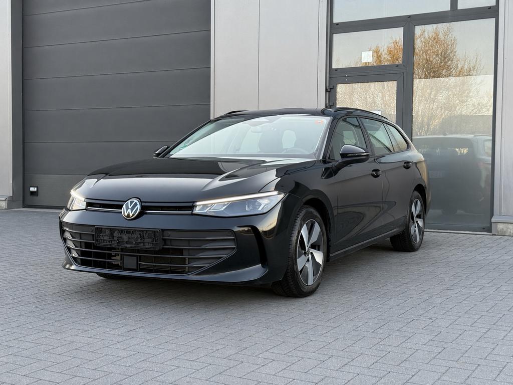 Volkswagen Passat Variant eTSI DSG 2025, Auto's, 1498 cc, 4 cilinders, Zwart, 5 deurs