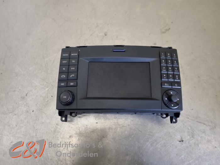 Display Multi Media regelunit van een Mercedes Vito, Gebruikt, -, Ophalen of Verzenden, -