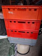 4 plastieken kratten, Ophalen, Krat