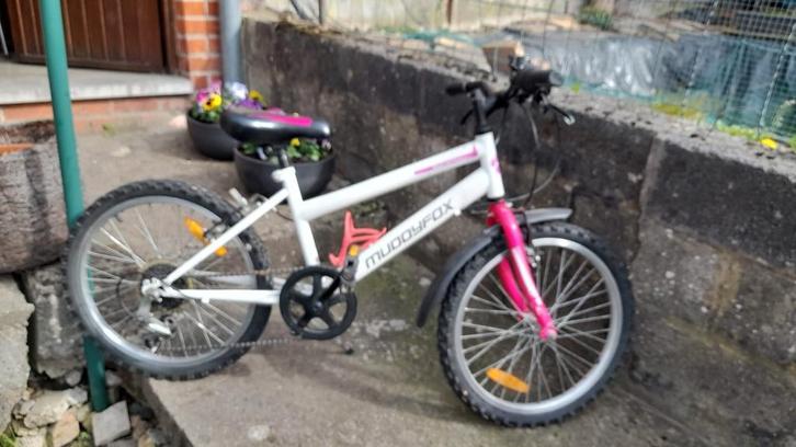 Velo fille Muddyfox 20 pouces blanc et rose, Vélos & Vélomoteurs, Vélos | Filles, Utilisé, 20 pouces, Vitesses, Enlèvement