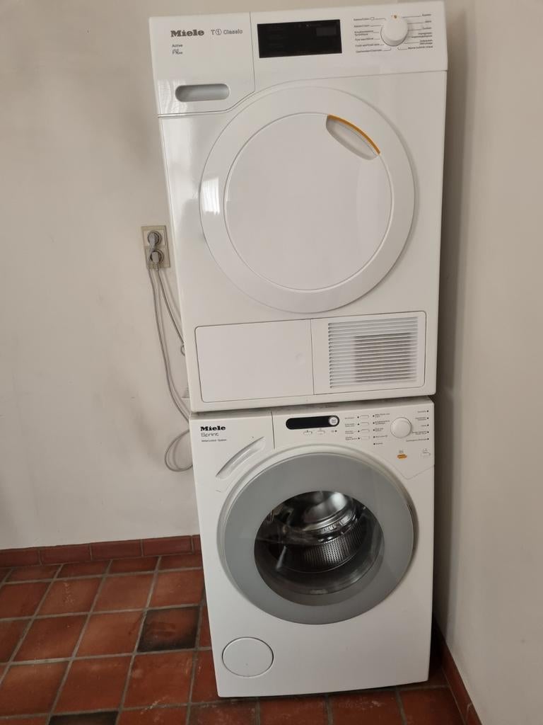 Wasmachiene met aparte droogkast. 2 x Miele., Elektronische apparatuur, Ophalen