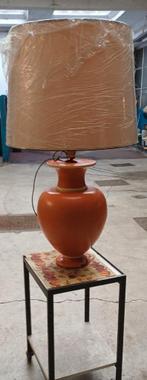 tafellamp met grote lampekap, Enlèvement, Utilisé