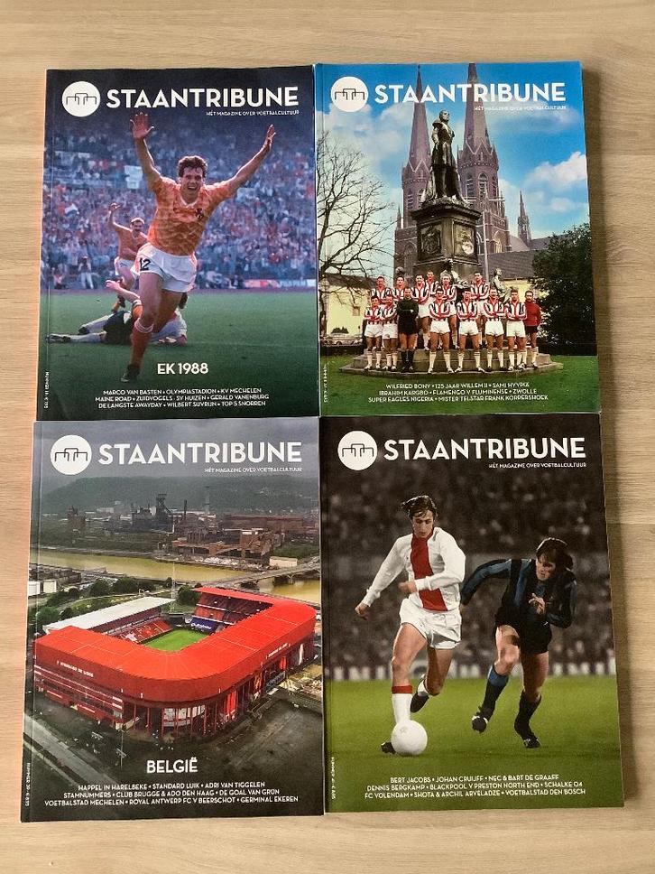 Voetbal Magazines Staantribune, Boeken, Sportboeken, Zo goed als nieuw, Balsport, Ophalen of Verzenden