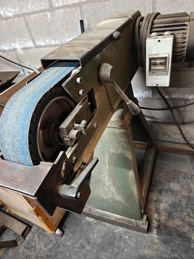 Bandschuurmachine, Ophalen, Bandschuurmachine