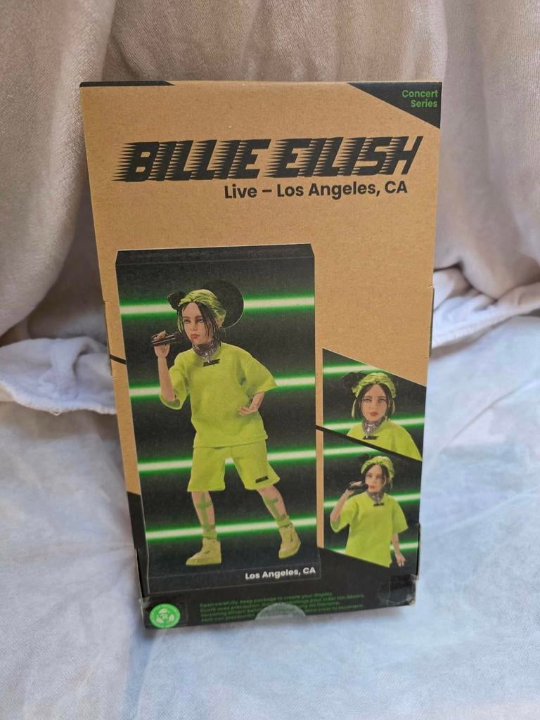 poupée de collection Billie Eilish de la série "Concert Seri, Enlèvement ou Envoi