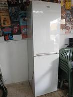 Frigo met diepvries merk Beko, Elektronische apparatuur, Koelkasten en IJskasten, Ophalen, 200 liter of meer, 160 cm of meer, Zo goed als nieuw