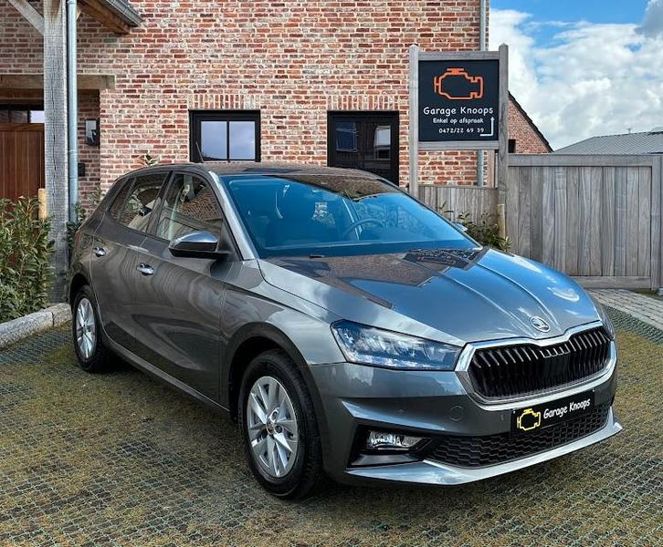Skoda Fabia - Automaat - 13000Km, Autos, Skoda, Entreprise, Fabia, ABS, Caméra de recul, Régulateur de distance, Airbags, Air conditionné