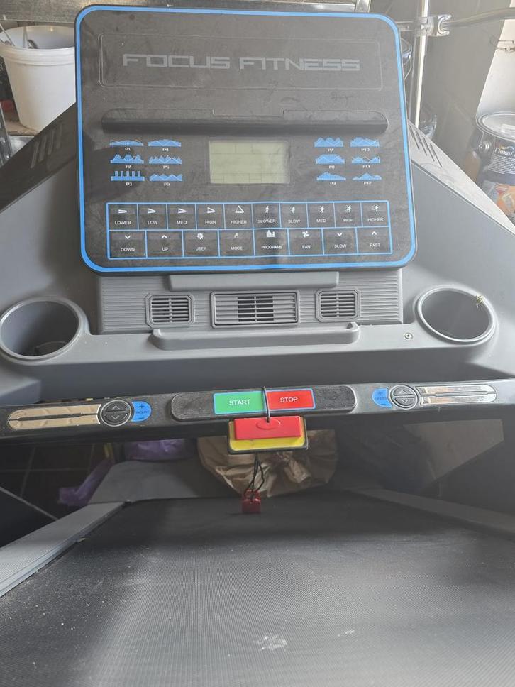 Jet 9 iPlus - Tapis roulant - 12 programmes d'entraînement, Sports & Fitness, Badminton, Comme neuf, Enlèvement