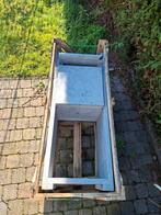 Brievenbus in blauwesteen, Ophalen