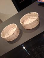 Deux bols en céramique marbrées. Excellent état.  Neufs, Animaux & Accessoires, Nourriture & Bols pour chiens, Enlèvement ou Envoi