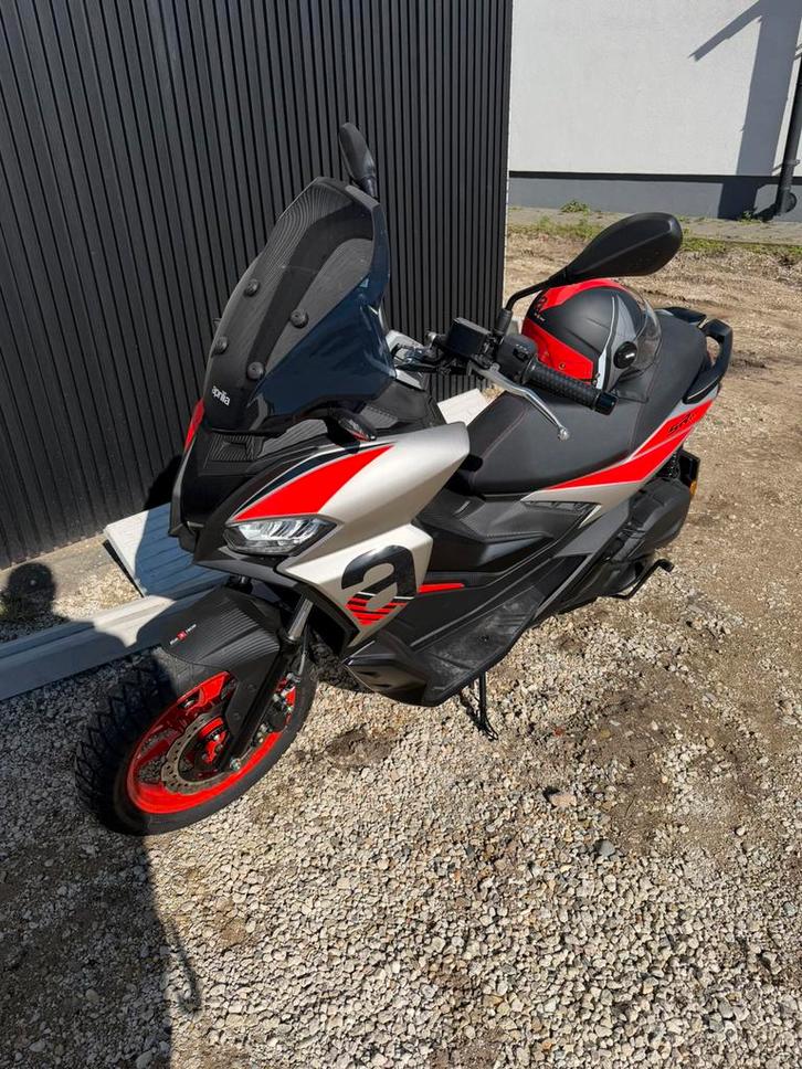 Aprillia sr 125 cc sport, Vélos & Vélomoteurs, Scooters | Aprilia, Comme neuf, Enlèvement