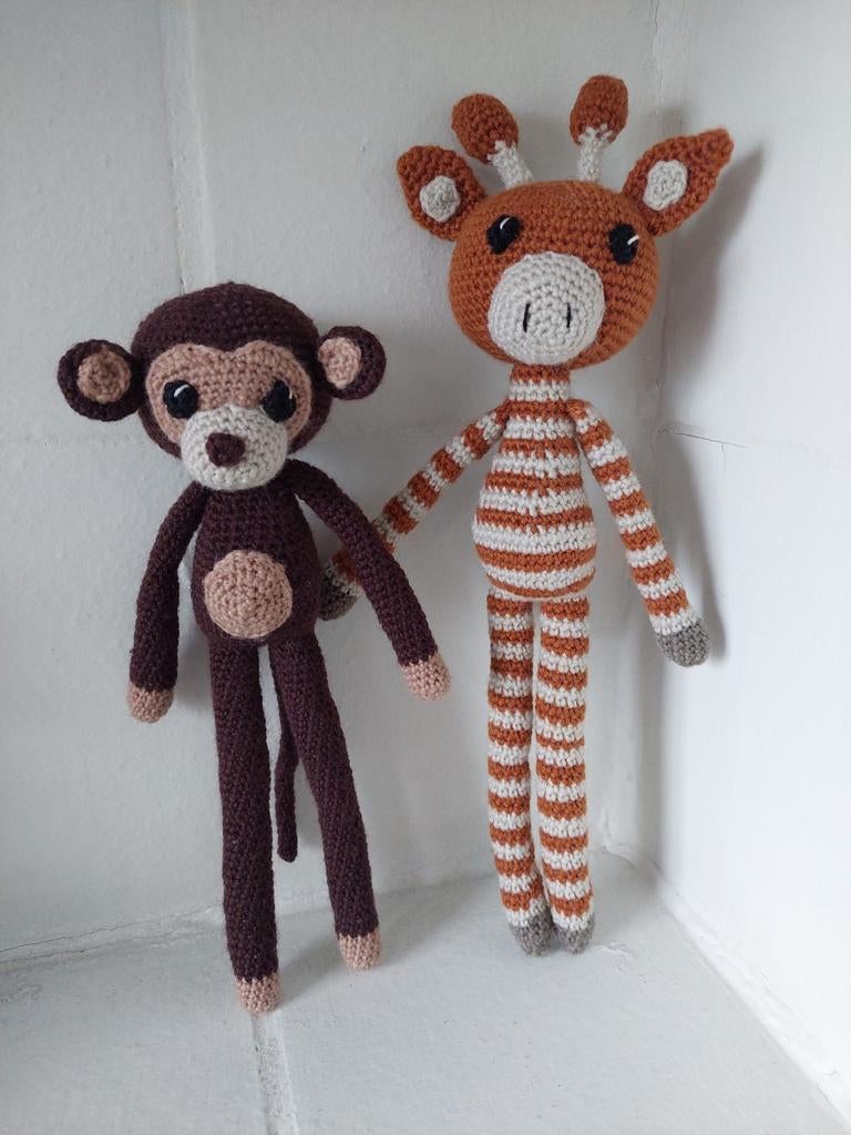 Amigurumi gehaakt aapje en girafje, Ophalen