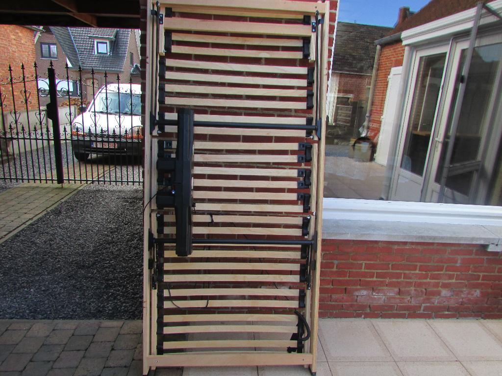 elektrische lattenbodem 60 euro., Huis en Inrichting, Ophalen, Gebruikt, 200 cm, 90 cm
