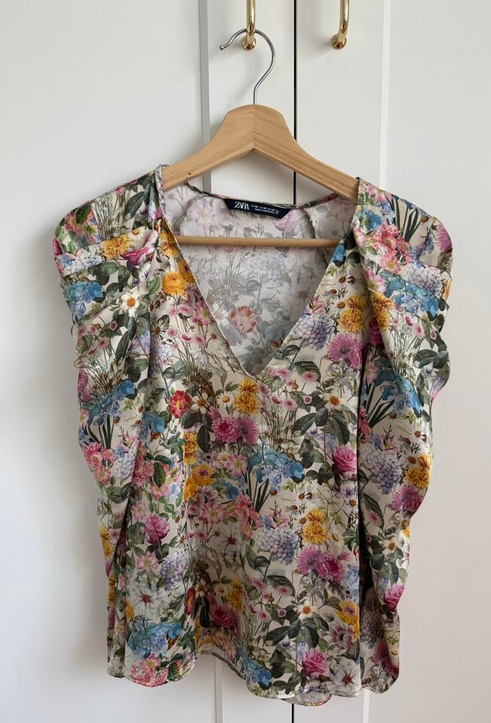 Blouse met bloemenprint maat XS, Kleding | Dames, Topjes, Ophalen, Zo goed als nieuw, Maat 34 (XS) of kleiner