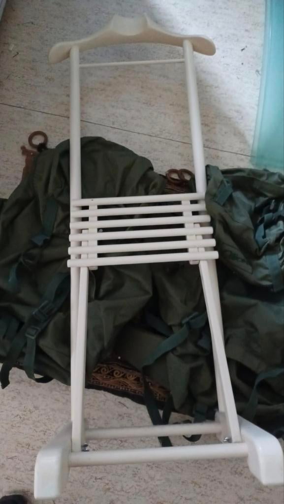 Kledingknecht, Ophalen