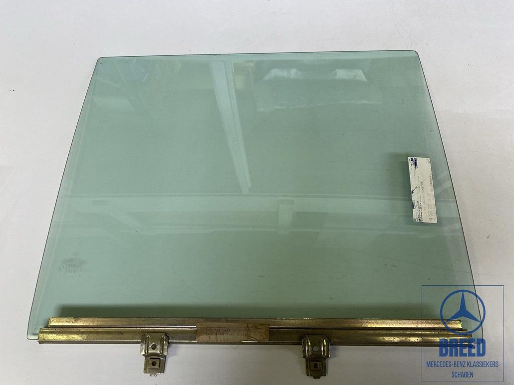 NOS zijruit rechtsachter voor Mercedes-Benz W123 T-model / L, Ophalen, -, Nieuw, -