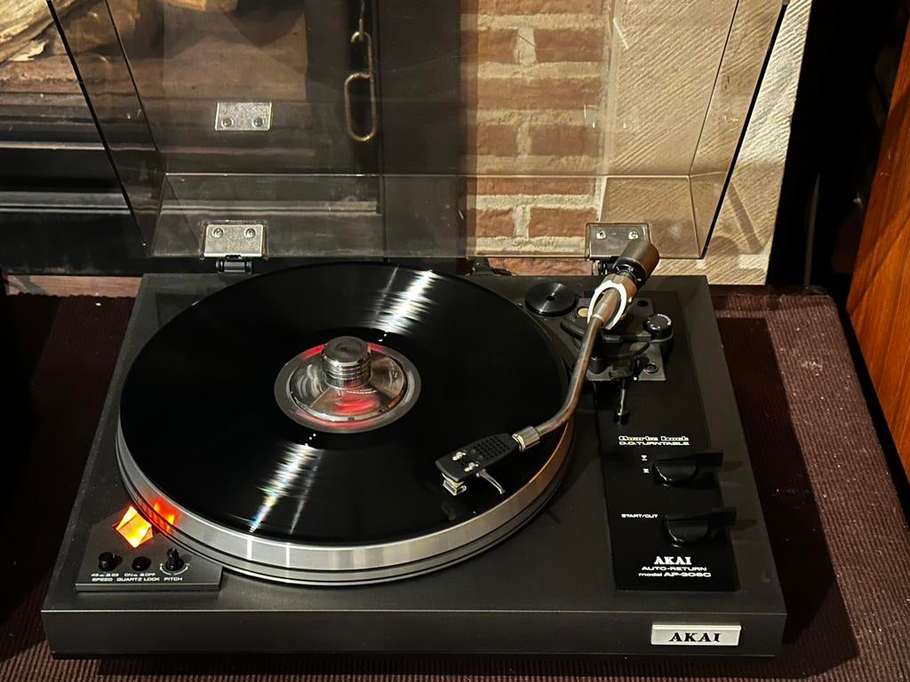 Platenspeler Akai direct drive, Ophalen, Zo goed als nieuw, Platenspeler, Akai