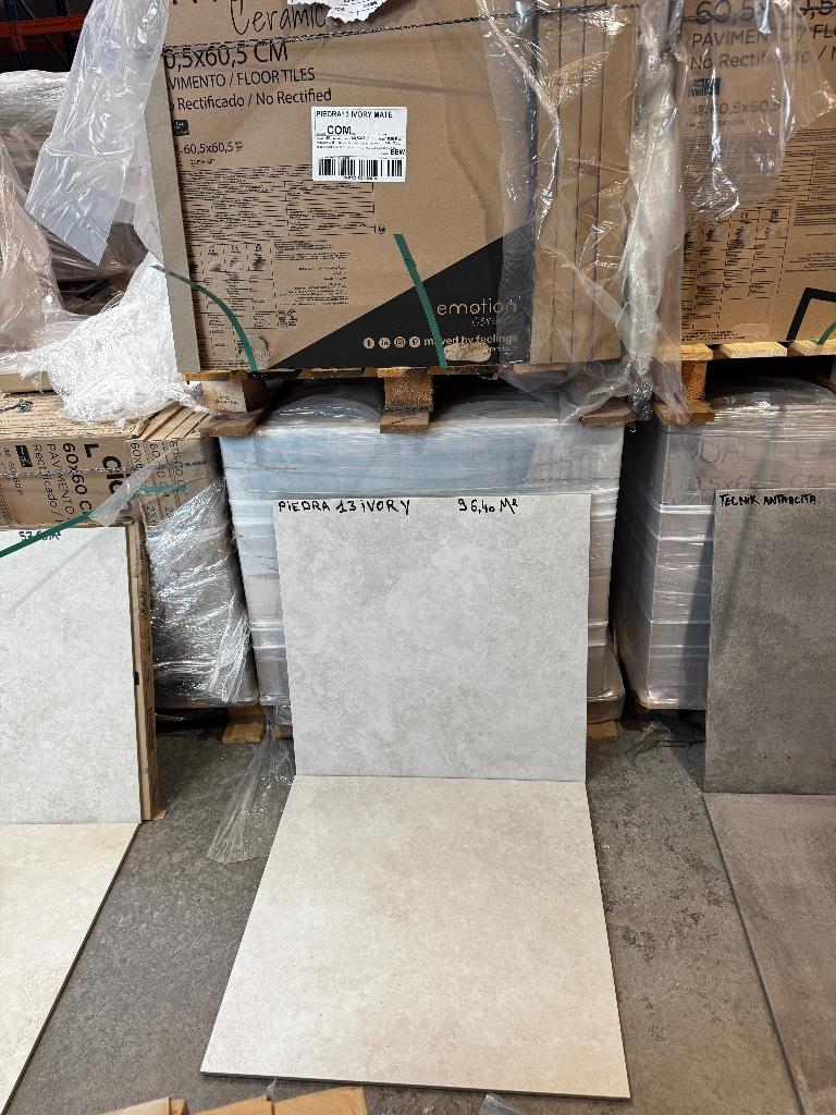 Carrelage 60X60 GRIS CLAIR, Bricolage & Construction, Dalles & Carrelages, Neuf, 60 cm ou plus, Carrelage de sol, Céramique