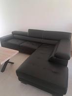 Coin salon noir, Enlèvement