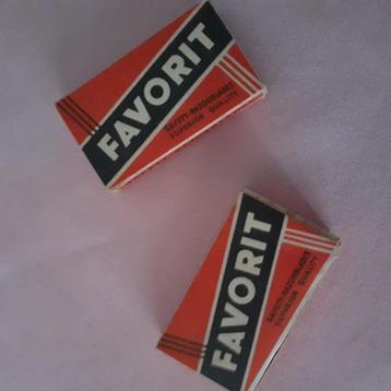 2 pakjes Oude scheermesjes in verpakking - Favorit - beschikbaar voor biedingen