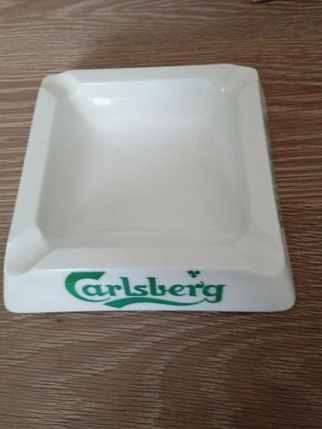 vintage keramische grote asbak Carlsberg beschikbaar voor biedingen