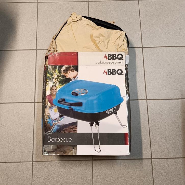 Draagbare BBQ – Nieuw in Doos, Tuin en Terras, Barbecue-accessoires, Zo goed als nieuw, Ophalen