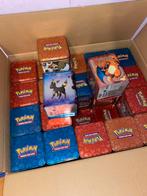 200 lege pokemon tins, Hobby en Vrije tijd, Verzamelkaartspellen | Pokémon, Ophalen of Verzenden