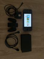 Nintendo switch + 4 Games + accessories, Ophalen of Verzenden, Zo goed als nieuw